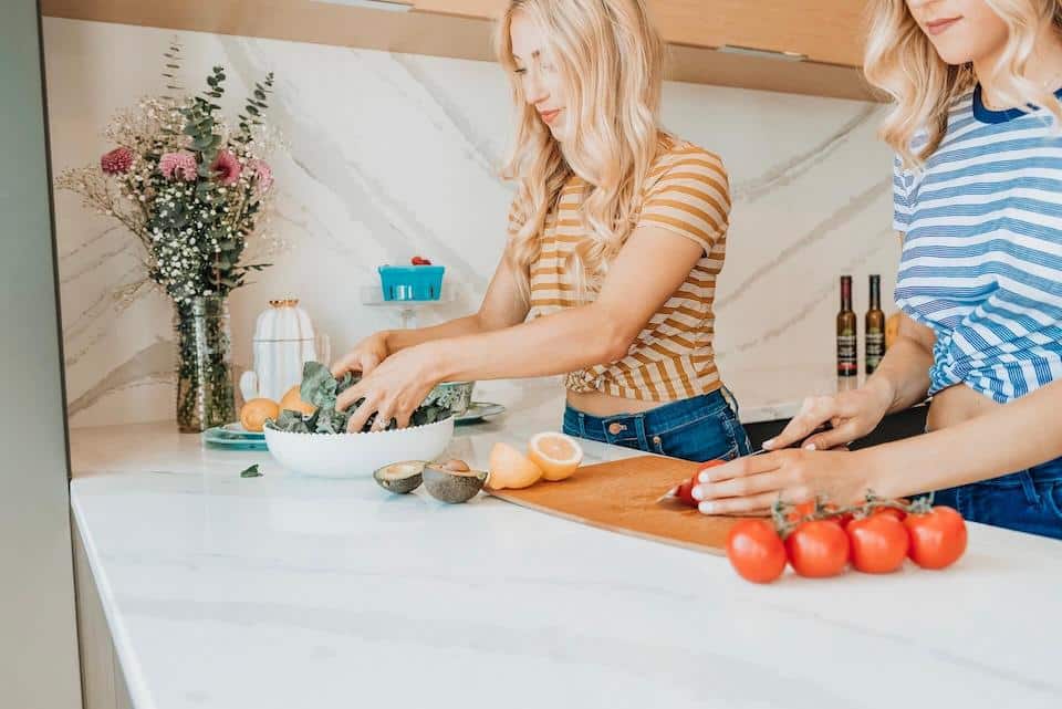 5 Meal Prepping Tips (That Make your Waistline and Wallet Happier