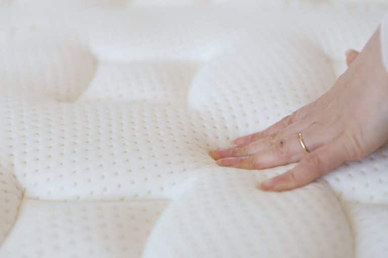 The 5 Most Comfortable Memory Foam Mattresses [Full Guide] ChatterSource