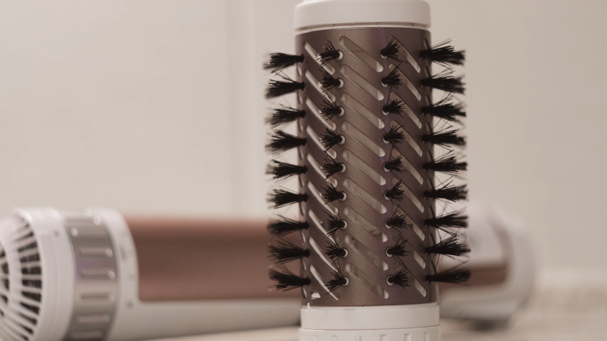 Our 11 Favorite Hot Air Brushes for Salon Styled Hair ChatterSource